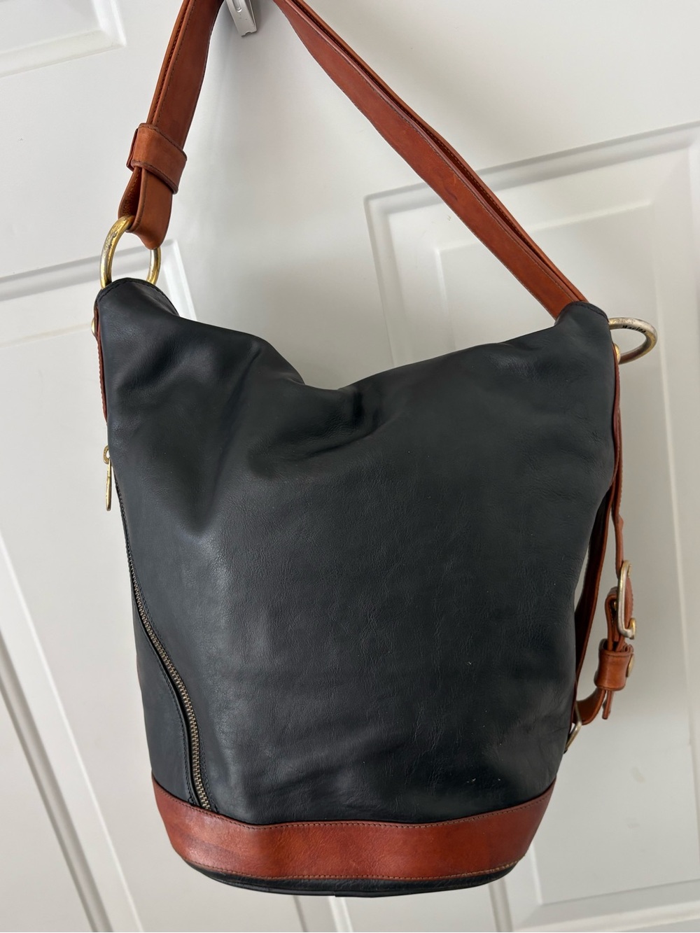Marino Orlandi Black and Brown Leather Bucket Shoulder Bag with Gold Hardware - Picture 4 of 13